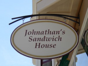 Johnathan's with Dimensional Rope Border
